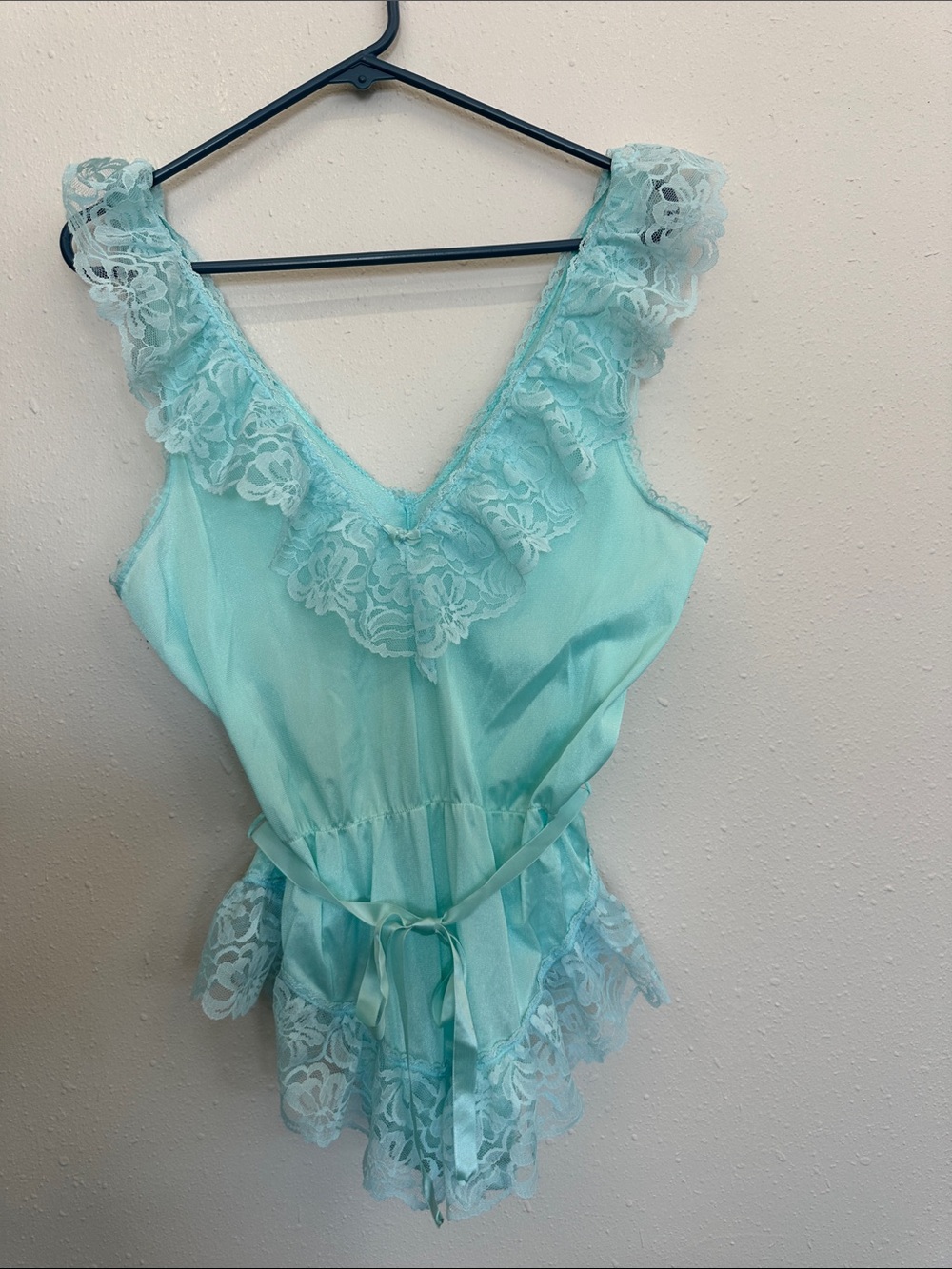 Alana Gale Lace vintage 1980s teddy / nylon Romper / lingerie